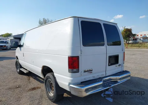 2013 Ford E-250 Commercial z USA, uszkodzony, nr VIN 1FTNE2EL3DDA48953